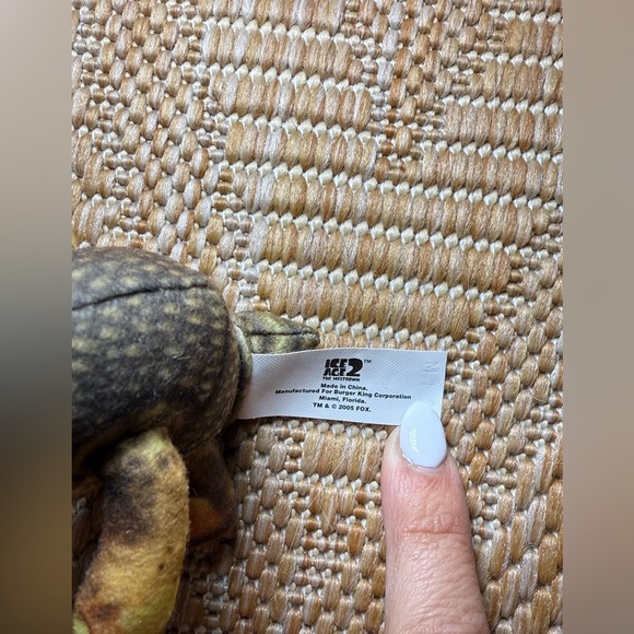 Burger King Vintage 2005 Ice Age 2 The Meltdown 4" ARMADILLO Kid's Toy,Plush - Picture 6 of 6